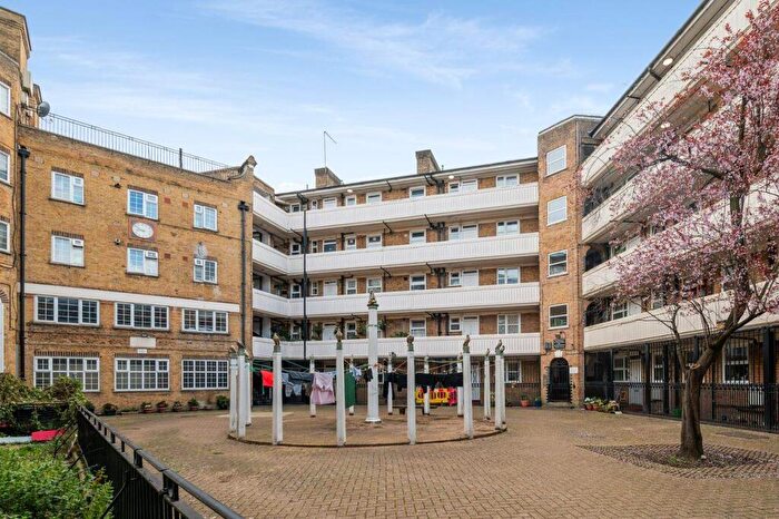 2 Bedroom Flat For Sale In Doric Way, Euston, NW1