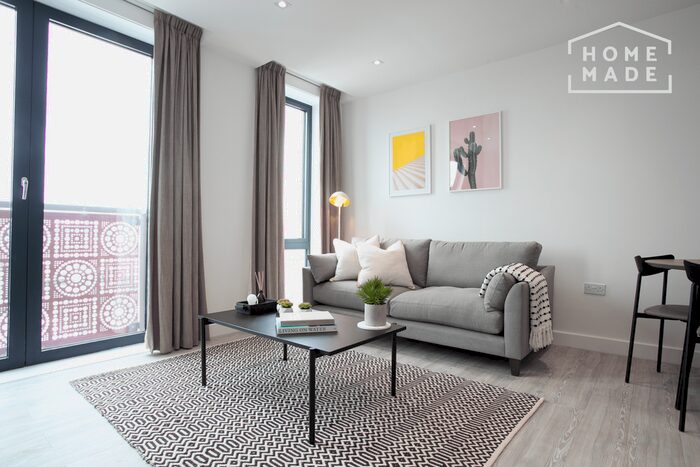 1 Bedroom Flat To Rent In Oxbow, Salford, M5