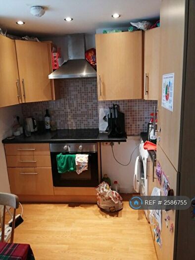 2 Bedroom Flat To Rent In Clive Road, Canton, Cardiff, CF5