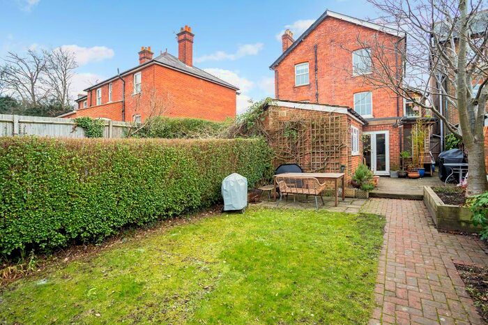 3 Bedroom Semi-Detached House To Rent In Portsmouth Road, Cobham, KT11