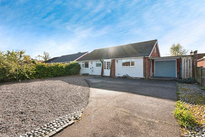3 Bedroom Detached Bungalow For Sale In Pereers Close, Holt, NR25