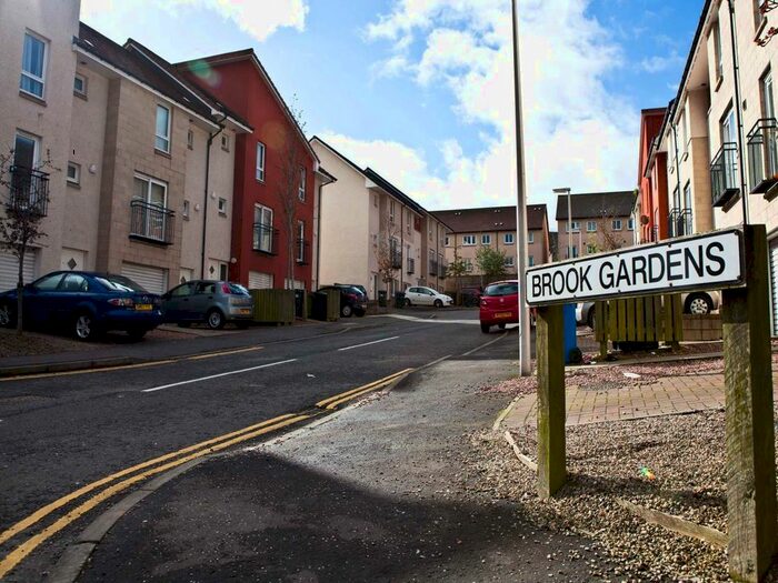 4 Bedroom Town House To Rent In Brook Gardens, Dundee, DD1