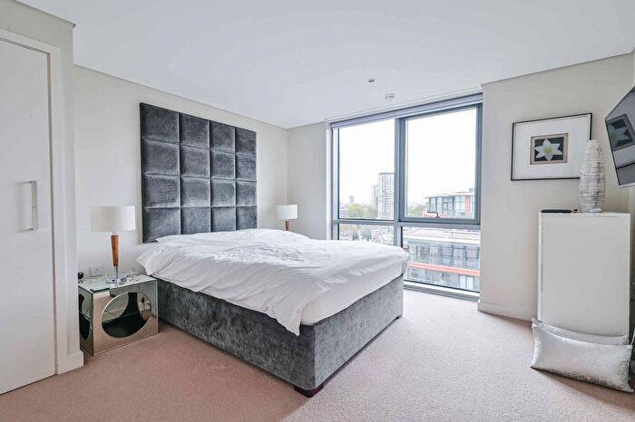 2 Bedroom Flat To Rent In Merchant Square East, Paddington, London, W2