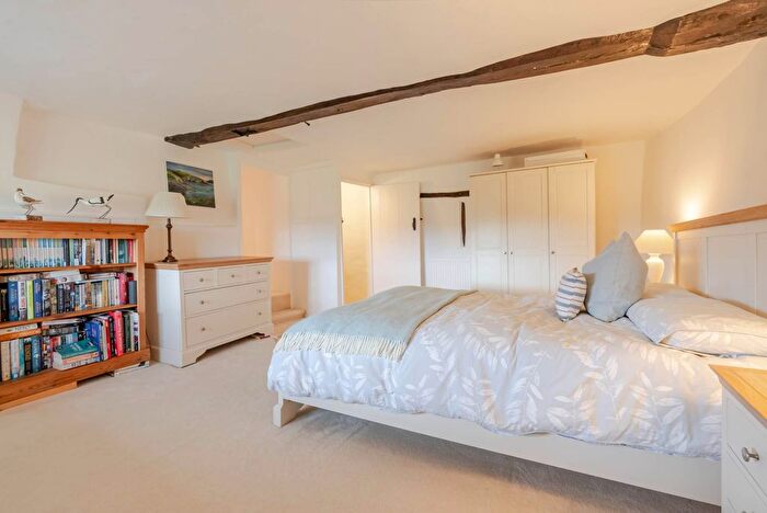 4 Bedroom Detached House For Sale In Manor Road, Oving, HP22