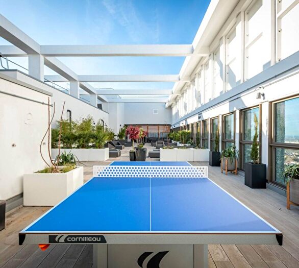 2 Bedroom Flat To Rent In Leon House, Croydon, CR0