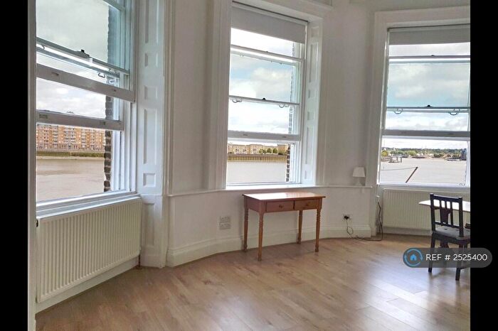 1 Bedroom Flat To Rent In Foreshore, London, SE8