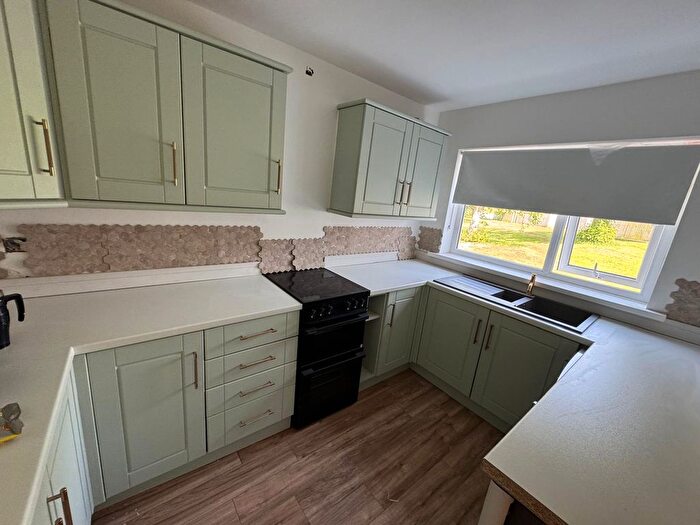 3 Bedroom Terraced House To Rent In Shield Row Gardens, Shield Row, DH9
