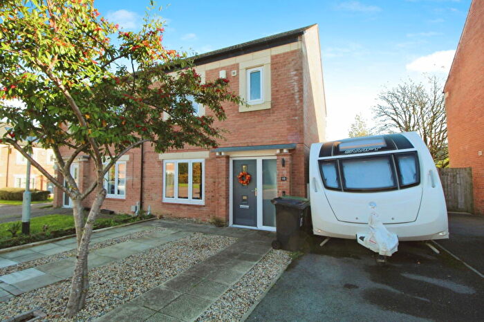 3 Bedroom Semi-Detached House For Sale In Fern Close, Prudhoe, NE42