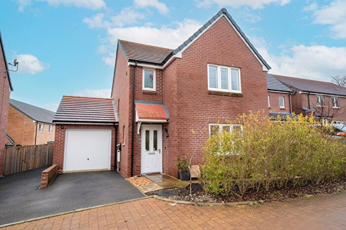 3 Bedroom Detached House For Sale In Halter Way, Andover, SP11