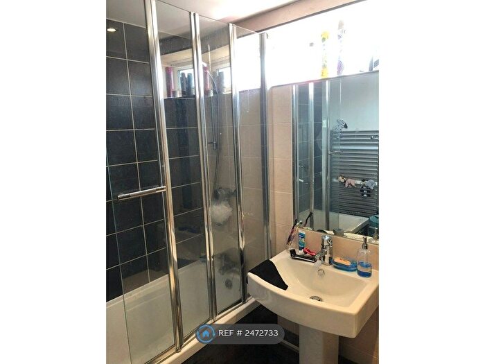 2 Bedroom Flat To Rent In Hamstead Road, Great Barr, Birmingham, B43