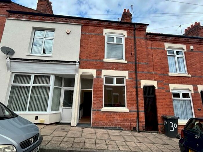 3 Bedroom Terraced House To Rent In Dronfield Street, Leicester, LE5