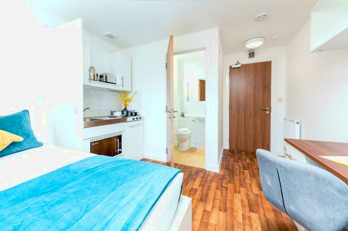 Apartment To Rent In Park Street, Luton, LU1