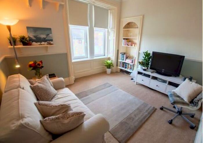 2 Bedroom Flat To Rent In Benvie Road, Dundee DD2