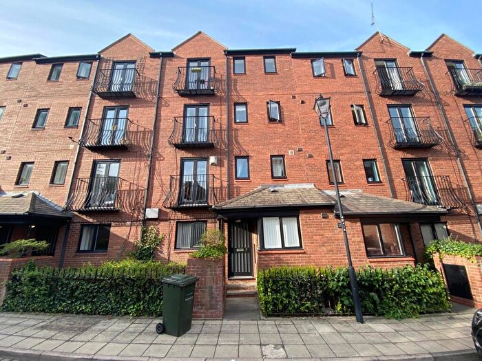 Studio To Rent In Blackfriars Court, Newcastle, NE1