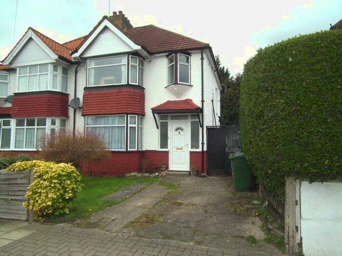 1 Bedroom Flat To Rent In Weald Lane, Harrow Weald, HA3