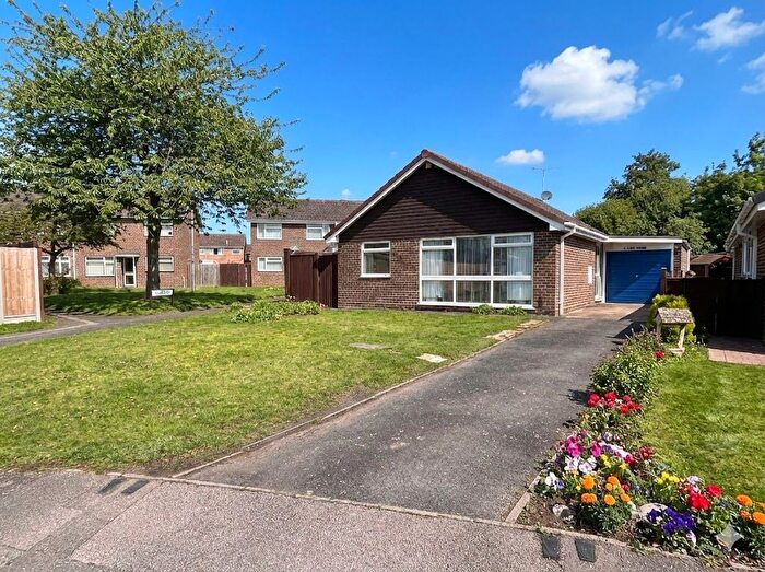 2 Bedroom Bungalow For Sale In Lamb Close, Newport Pagnell, MK16