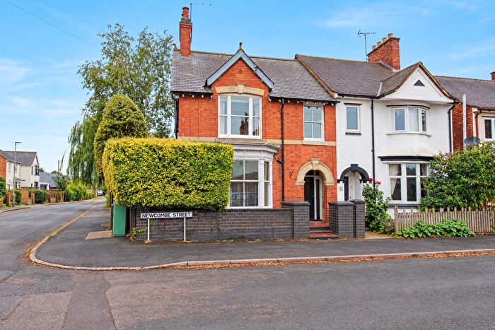 4 Bedroom Semi-Detached House To Rent In Newcombe Street, Market Harborough, LE16