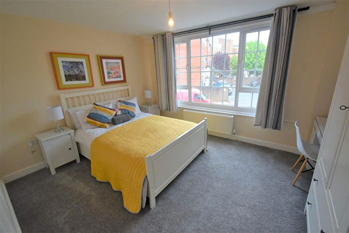 1 Bedroom Property To Rent In Phoenix Place, Dartford, DA1