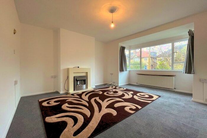 2 Bedroom Flat To Rent In Ethelbert Close, Bromley, BR1