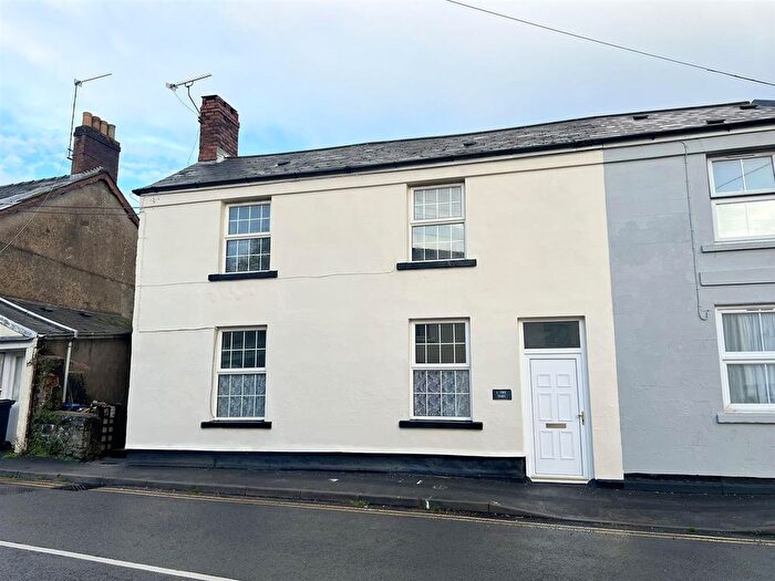 2 Bedroom End Terrace House For Sale In Hawthorns Road, Drybrook, GL17
