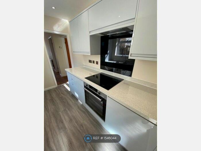 4 Bedroom End Of Terrace House To Rent In Claverham Road, Bristol, BS16