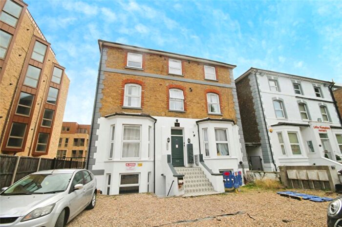 1 Bedroom Apartment For Sale In Sydenham Road, Croydon, CR0