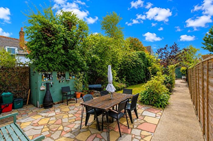 4 Bedroom Semi-Detached House For Sale In Ellis Road, Clacton On Sea, CO15