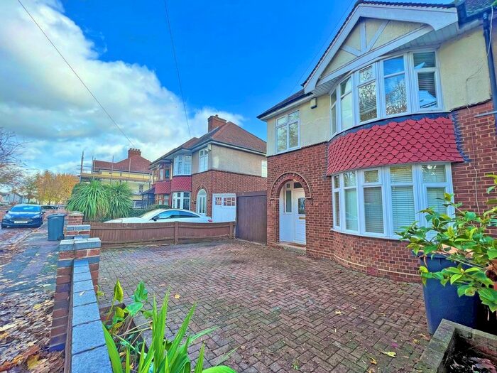 3 Bedroom Semi-Detached House To Rent In Elstow Road, Bedford, MK42