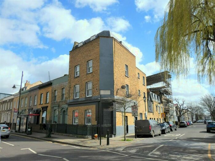 1 Bedroom Apartment To Rent In Raphen Apartments, Medway Road, Bow, E3