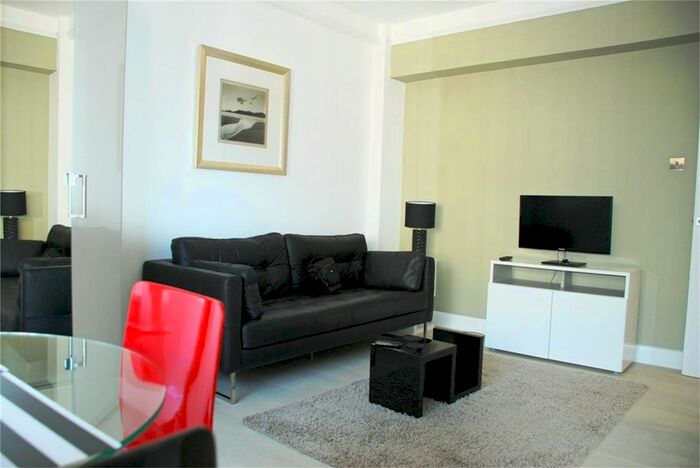 Studio To Rent In Upper Woburn Place, London, WC1H