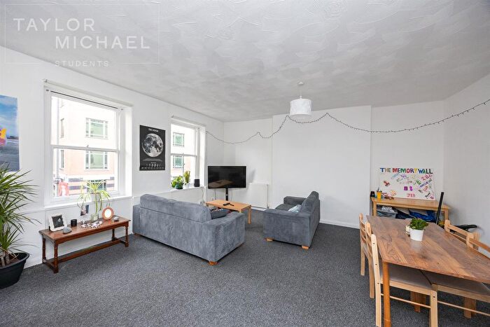 3 Bedroom Flat To Rent In West Street, Brighton, BN1