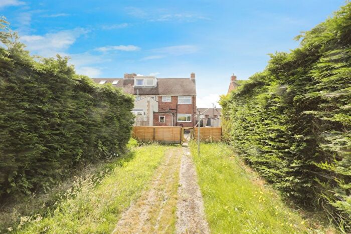 2 Bedroom End Of Terrace House For Sale In Chapelfields Road, York, YO26