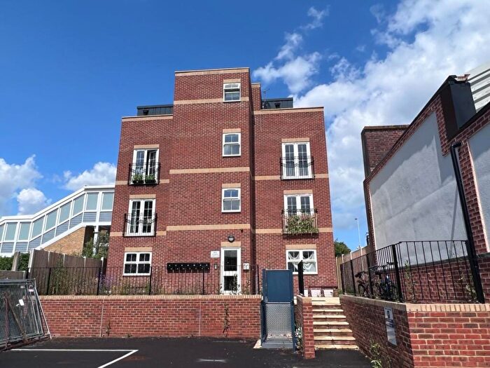 1 Bedroom Flat To Rent In Gordon Road, CT1