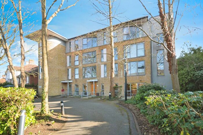 2 Bedroom Flat For Sale In Westwood Hill, London, London, SE26