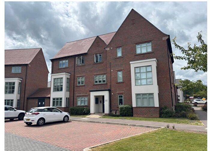 2 Bedroom Flat To Rent In Farriers Way, Watford, WD25