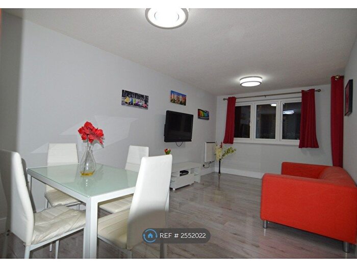 1 Bedroom Flat To Rent In Sidmoth Court, Reading, RG1