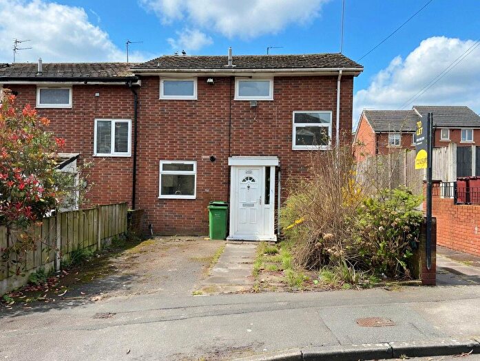 3 Bedroom End Terrace House To Rent In Kenyon Lane, Manchester, M40