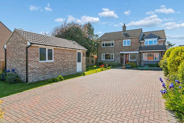 4 Bedroom Detached House For Sale In Station Road, Langford, Biggleswade, SG18