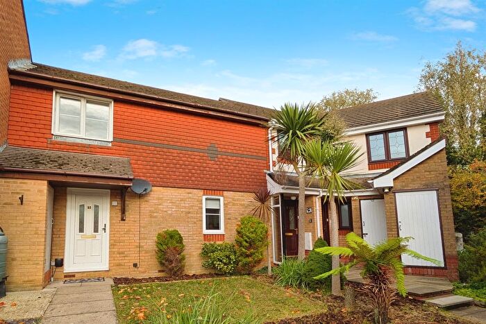 2 Bedroom Terraced House To Rent In Dundonald Close, SO19