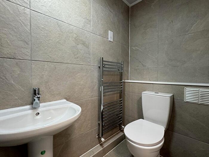 3 Bedroom Flat To Rent In London Road North, Lowestoft, NR32