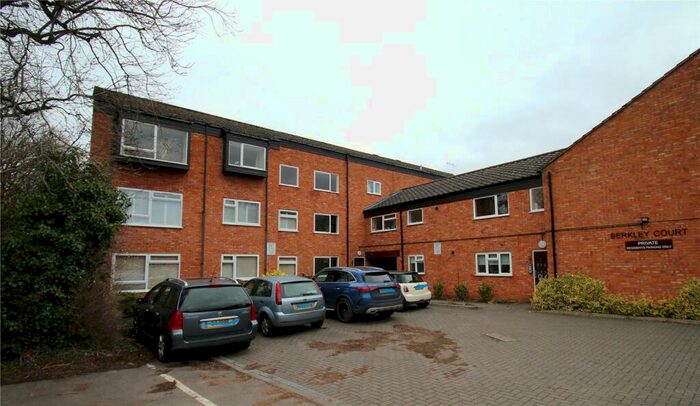 1 Bedroom Apartment To Rent In Mill Street, Berkhamsted, Hertfordshire, HP4