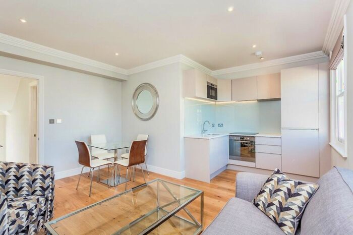 3 Bedroom Apartment To Rent In Benwell Road, London, N7