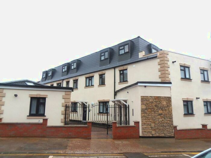 1 Bedroom Flat To Rent In Hazelbury Crescent, Bury Park, Luton, LU1