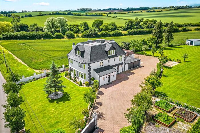 7 Bedroom Detached House For Sale In St. Albans Road, Codicote, SG4