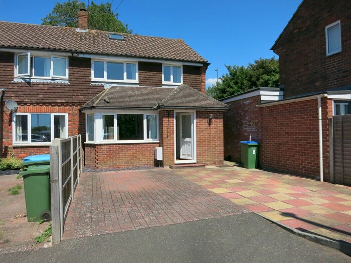 2 Bedroom Semi-Detached House To Rent In Daltons Place, Arundel, BN18