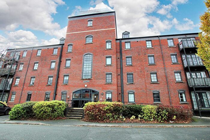 1 Bedroom Flat To Rent In Elphins Drive, Priestley Court Elphins Drive, WA4