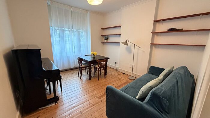 1 Bedroom Flat To Rent In Tooley Street, London, SE1