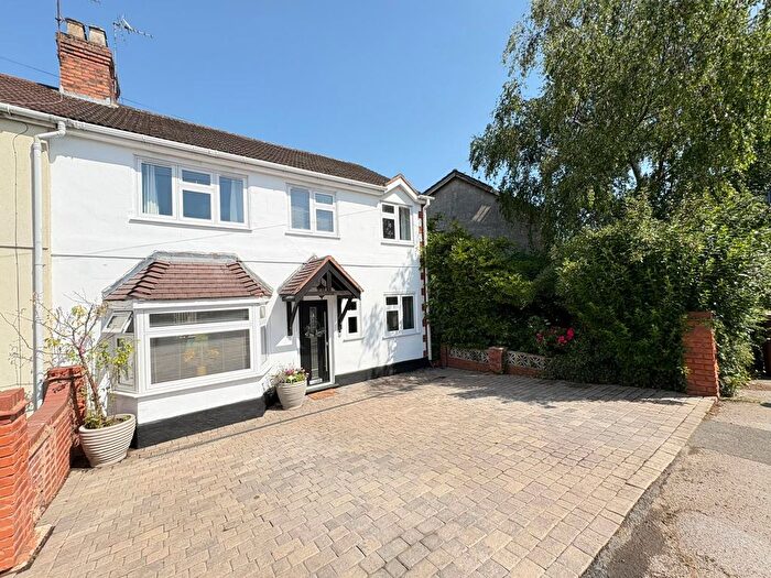 4 Bedroom End Terrace House For Sale In Pinson Road, Willenhall, WV13