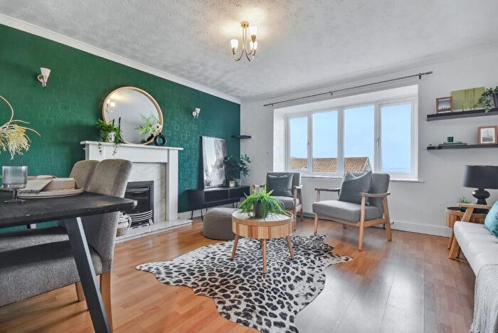 1 Bedroom Flat For Sale In Taymouth Drive, Inverclyde, Gourock, PA19