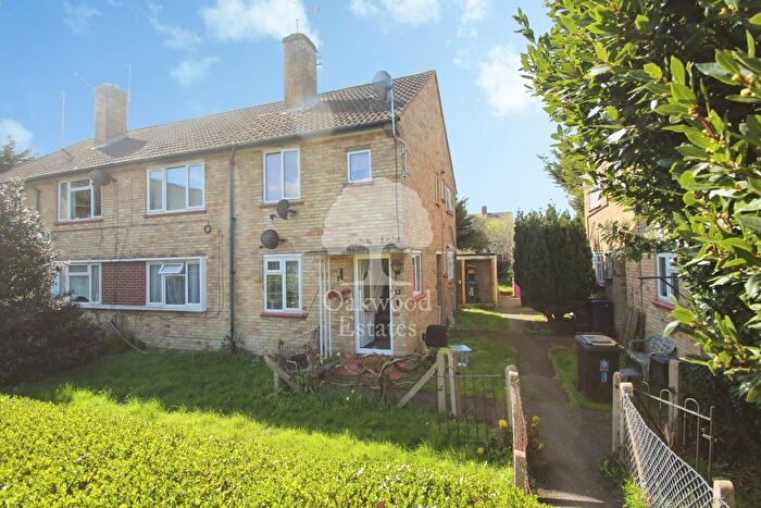 2 Bedroom Maisonette To Rent In Laurels Road, Iver, SL0